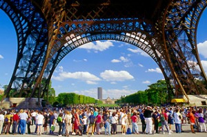 Paris Eiffel Tower queues