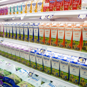 Display of milk in a Quebec supermarket, April 17, 2013. (Mario Beauregard/CP)