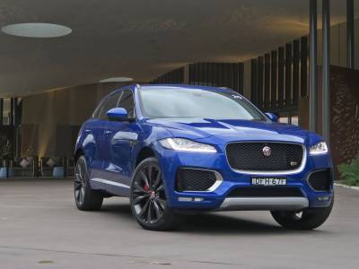 2016 Jaguar F-Pace REVIEW - You're Looking At The F-Type of SUVs