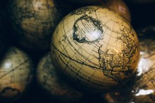 Globe (unsplash.com)