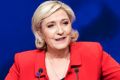 Leaders from the two major parties are urging unity against far-right candidate Marine Le Pen.