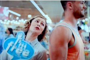 Coles' television commercial "I'm free" at least prioritised customer service. 