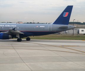 United Airlines Plane seen on tarmac at San Francisco airport