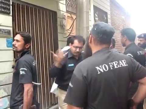 Funny Police Raid in Pakistan