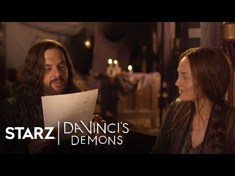 Da Vinci's Demons | Fan Tweets with Tom Riley and Laura Haddock | STARZ