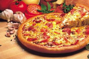 Pizza Hut franchisees are hoping to take the company for $80 million.