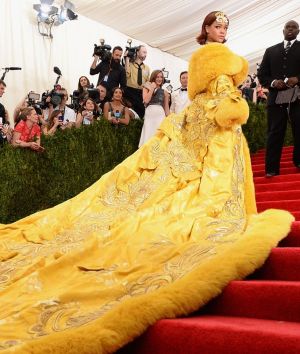 Is this making anyone else feel hungry? Rihanna interpreted the 2015 Met Gala theme, "China: Through The Looking Glass", ...