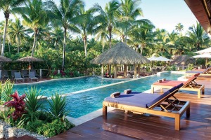 Outrigger Fiji Beach Resort has plenty to keep adults and children entertained.