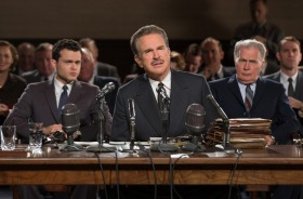 Warren Beatty brings Howard Hughes to life in one of his rare outings in film. 