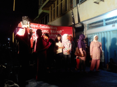Warga dari beberapa kampung di Makassar, menyampaikan pesan dukungan dan solidaritas.