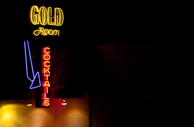 Stabbing Victim Leaves Trail Of Blood Outside Of The Gold Room In Echo Park