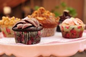 Food and Wine Sweet Bones Bakery in Londale Street, Russell and Emily Brindley.  The Canberra Times 12 March 2013 Photo ...