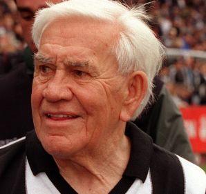 Lou Richards in 1999.