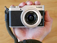 Panasonic Lumix DC-GX850/GX800 review: lean selfie machine