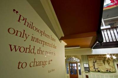 Quotation from Karl Marx in the Library's hall