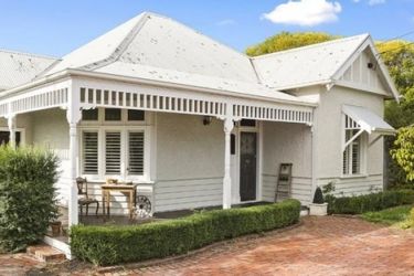 Melbourne home buyers feel the pull of the outer east as prices continue to rise