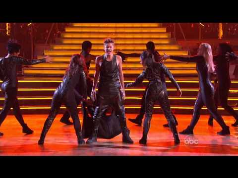 Justin Bieber Performs "As Long As You Love Me" LIVE On Dancing With The Stars - 9/25/2012 (IN HD)