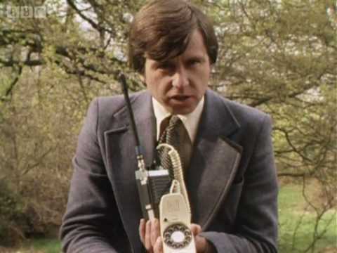 Tomorrow's World: Mobile Phone 13 September 1979 - BBC