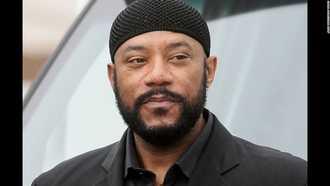 Actor and comedian &lt;a href=&quot;http://www.cnn.com/2016/12/27/entertainment/ricky-harris-death-trnd/index.html&quot; target=&quot;_blank&quot;&gt;Ricky Harris&lt;/a&gt;, who was a regular on the TV sitcom &quot;Everybody Hates Chris&quot; and first gained attention on HBO&#39;s &quot;Def Comedy Jam,&quot; died December 26, according to his publicist. He was 54.