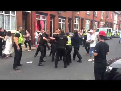 Harehills Leeds...... Police and locals catch up