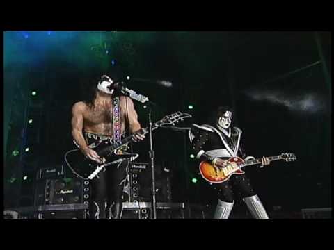 KISS - I Was Made For Lovin' You (Live At Dodger Stadium) - 1998