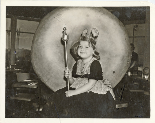 National Doughnut Day goals. 🍩👑
This pastry princess—check out that crown!—is from the Sally L. Steinberg Collection of Doughnut Ephemera in our National Museum of American History’s Archives Center. (Steinberg also considered herself a doughnut...