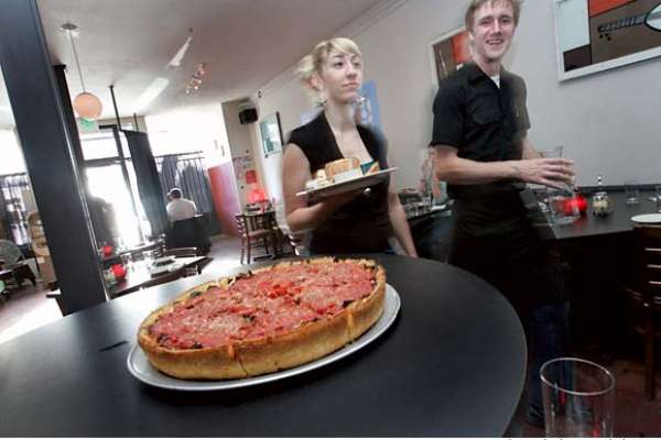 DINE04_littlestar
 The deep dish Littlestar pizza at Little Star in the Western Division, in SF.
 Event on 8/1/06 in San Francisco.
 Penni Gladstone / The Chronicle MANDATORY CREDIT FOR PHOTOG AND SF CHRONICLE/ -MAGS OUT