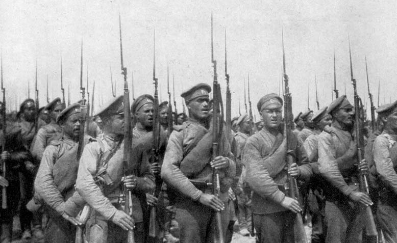 World War I Russian infantry in 1917. Source: Wikimedia