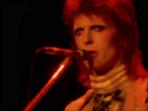 David Bowie - Moonage Daydream (live)