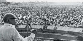 Jayaprakash Narayan addressing a rally in 1974