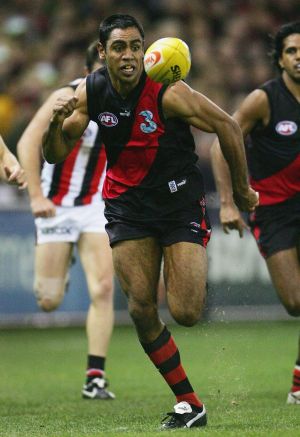 Lovett-Murray as a dashing Bombers halfback.