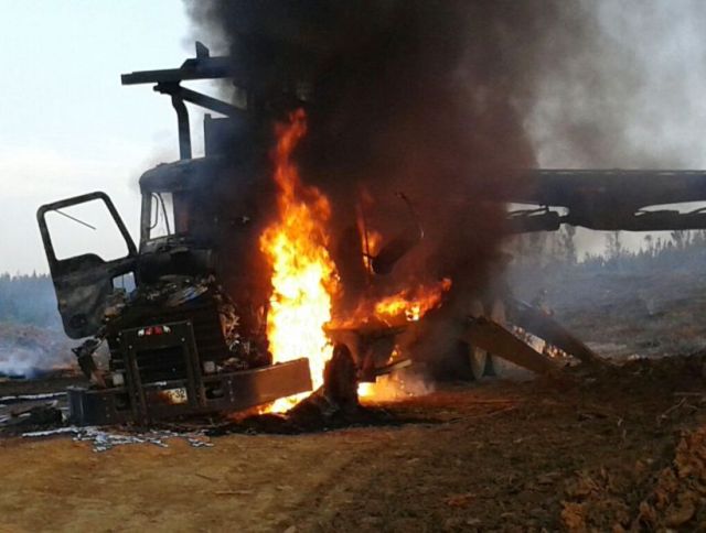 CAÑETE: Atentado Incendiario a Camion Grua Maquinaria Fundo Choque