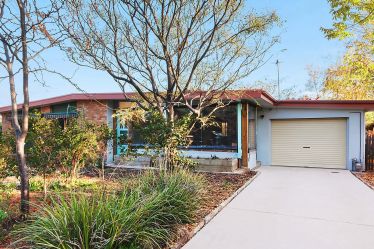 Hunt for Canberra home with character ends in Downer