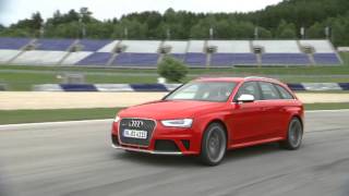 Audi RS 4 Avant On The Race Track