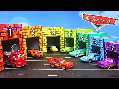 Disney Cars Color Garage Hunt Learning Colors and Learn Sizes and Patterns Lightning Searches Cars