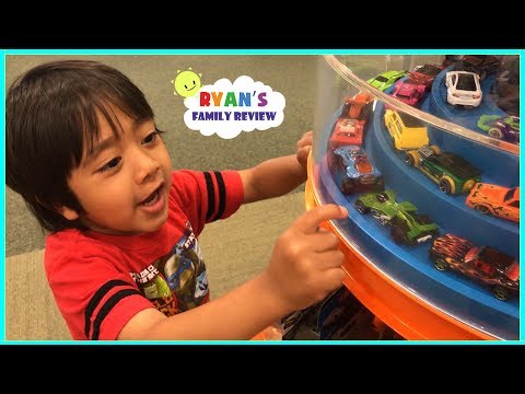 Family Fun Shopping Trip Toy Hunt for Mommy's Birthday with Ryan's Family Review