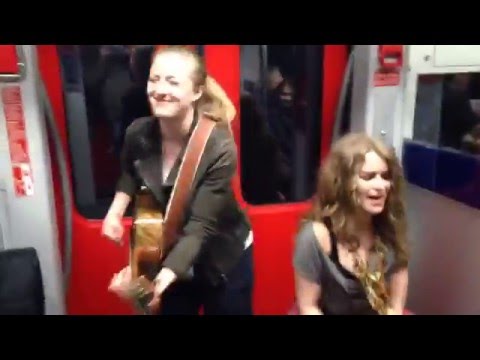 Subway jam session - wait for the passenger freestyle!