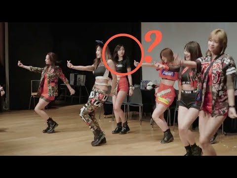 TWICE (트와이스) - Mina looking for the disappeared Dahyun | Fansign Gangnam 170608