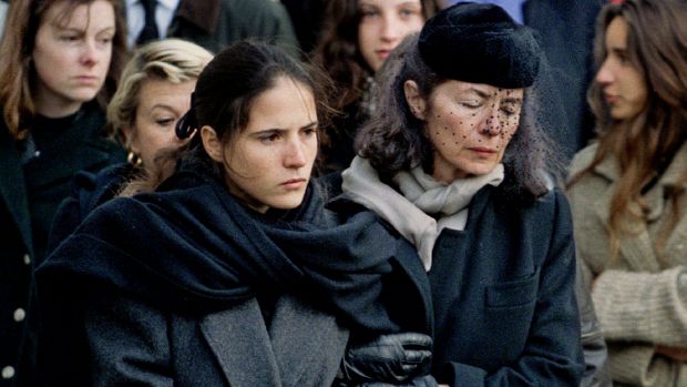 Anne Pingeot (right) with her and François Mitterrand's daughter, Mazarine, at his state funeral in 1996.