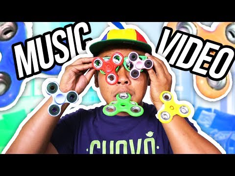 I Love FIDGET SPINNERS! [Official Music Video]