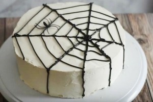 A Halloween cake as spooky as it is easy to make? Yes please.