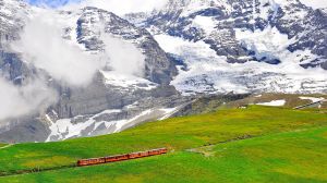 The train from Jungfraujoch station on the move to Kleine Scheidegg.