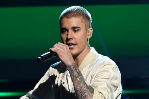 Justin Bieber has admitted he doesn't know the lyrics to Spanish-language smash hit Despacito. 