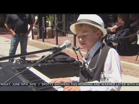 Robi On The Road: Faneuil Hall’s 12-Year-Old ‘Piano Man’