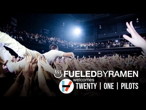 twenty one pilots: Signing To Fueled By Ramen