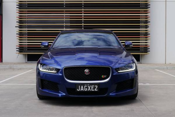 Jaguar XE S REVIEW | 2016 XE S - Smart, And Racy, But Not Quite The 'Gran Turismo'