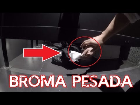 BROMA NUTELLA "CACA FALSA" EN EL BAÑO | Dos Bros