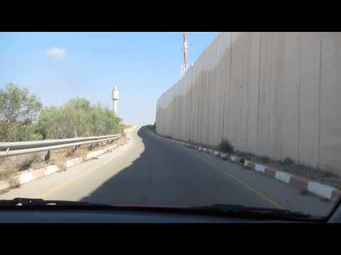 The wall between the Gaza Strip and Israel ... You have to see it (Taken from the Israeli side)