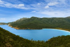 wineglass bay tasmania