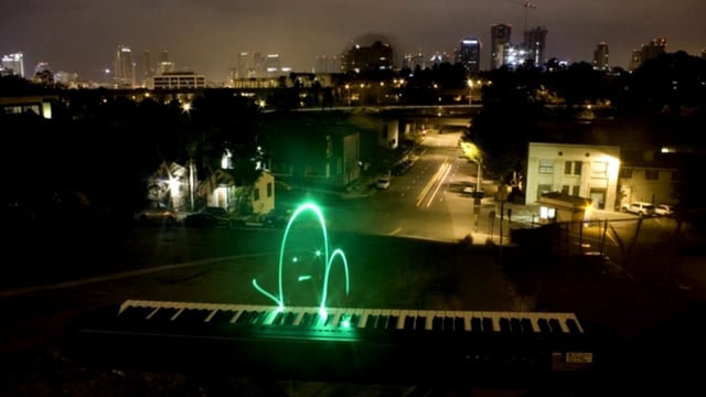 Light-Paint Piano Player